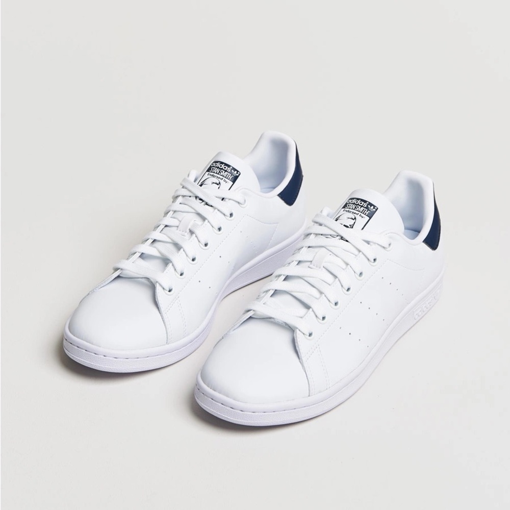 Navy Adidas Stan Smith (Leather Exterior)